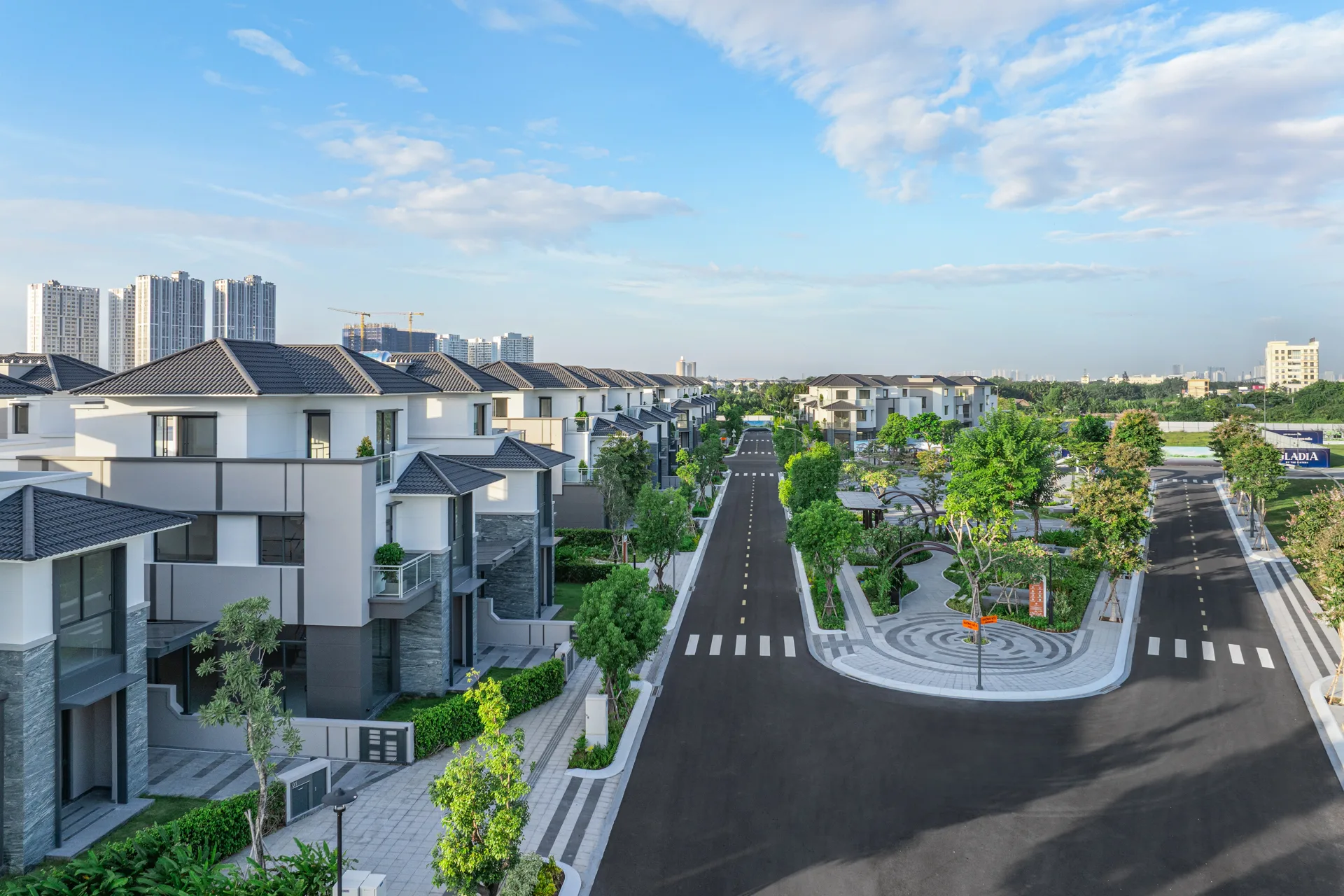 Tiến độ xây dựng 3